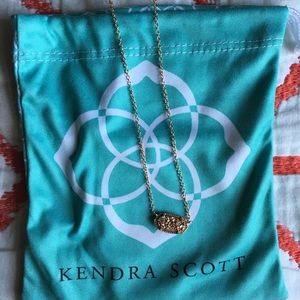 Kendra Scott Elisa Gold Pendant Nevklace